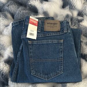 Wrangler Men's Relaxed Fit Blue Jeans